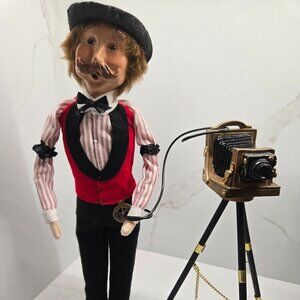 Byers' 19th Century Photographer (1998)